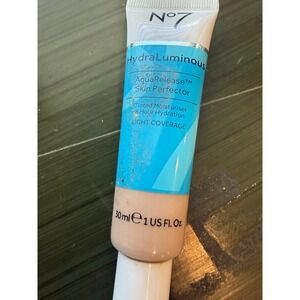 No7 HydraLuminous AquaRelease Skin Perfector Tinted Moisturizer 30ml 1oz Light